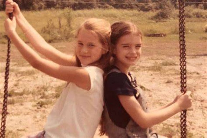 Brooke Shields And Laura Linney Were Childhood Friends