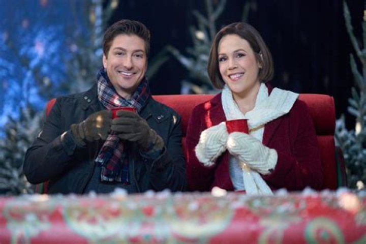 Is Daniel Lissing Erin Krakow's boyfriend? Dating in real life?