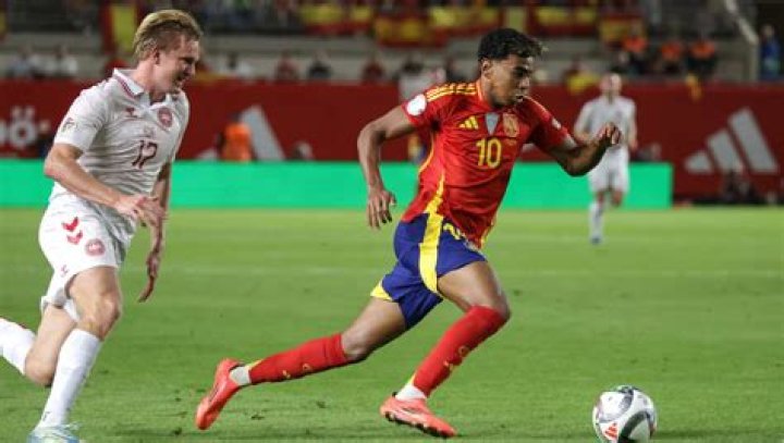 Lamine Yamal abandona la concentraci&oacute;n de la selecci&oacute;n espa&ntilde;ola