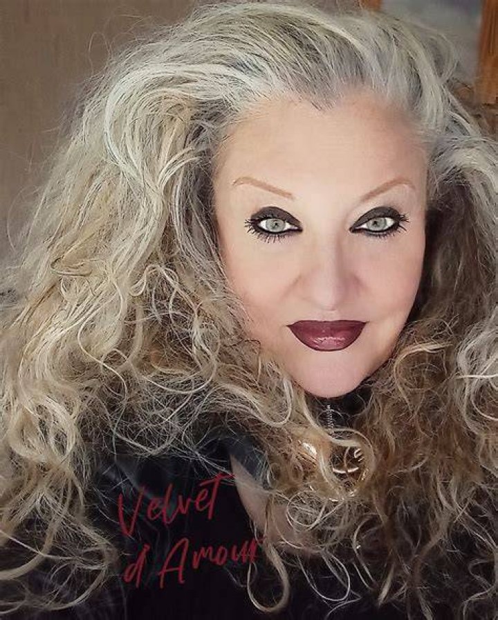 queenkalirain Official Fan Page Videos, Pictures, and More