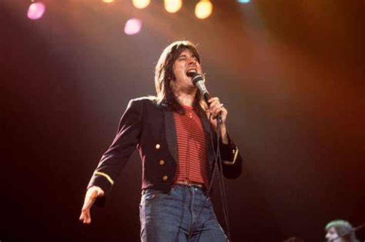 Steve Perry's Late Girlfriend Urged Him to Return to Music